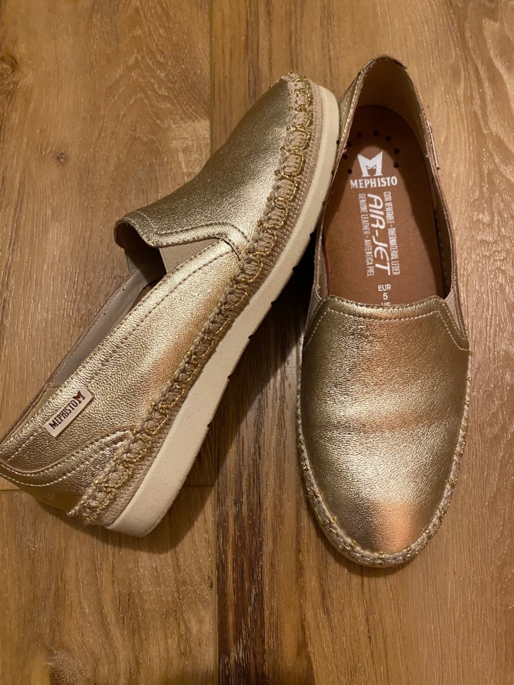 Women's Mephisto Valina Airjet Perforated Gold Leather Loafer Flats Sz 7.5
